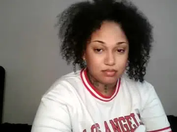Wetcreamerr  live sex cam