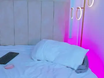 Zoebarnett  live sex cam