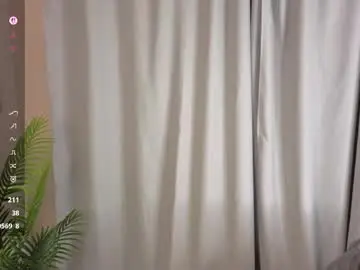 Alyshaplescia  live sex cam