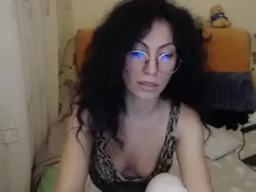 Emmatoo95  live sex cam