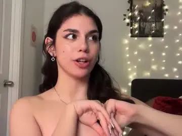 Jasminelove22  live sex cam