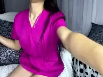 Kiaratulowski  live sex cam