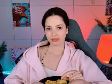 Kiravair  live sex cam