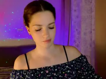 Kiravair  live sex cam