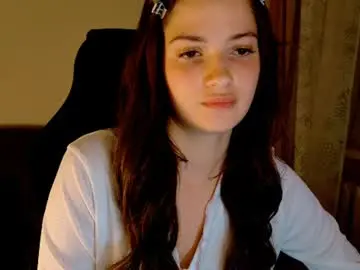 Kiravair  live sex cam