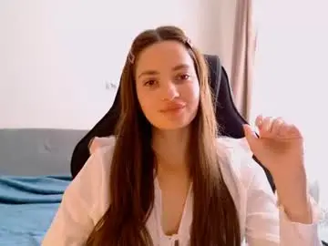 Kiravair  live sex cam