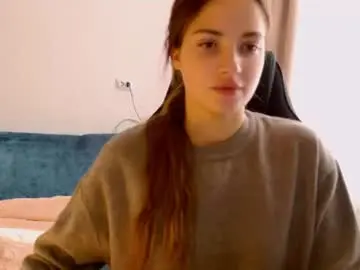 Kiravair  live sex cam
