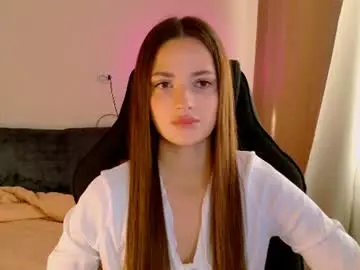 Kiravair  live sex cam