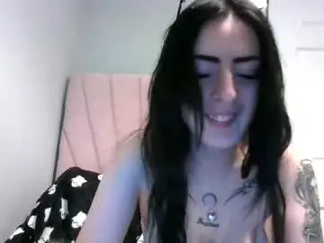 Littlemissviolett  live sex cam
