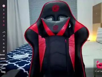 Naughty_popa  live sex cam