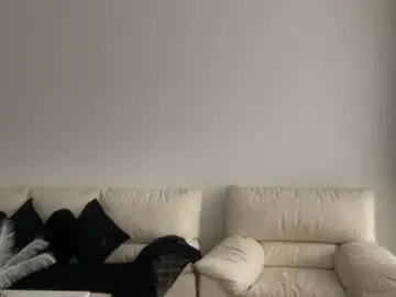 Roxellesilvara  live sex cam