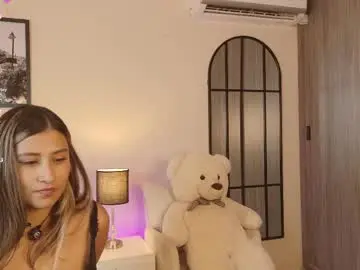Rubyross23  live sex cam