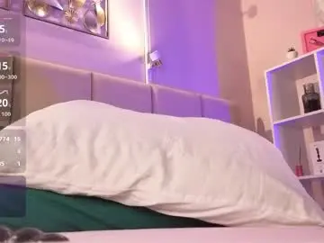 Bootytrisha  live sex cam