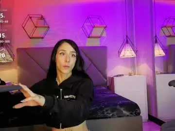 Lhiamfitt10  live sex cam