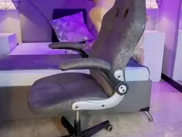 Lhiamfitt10  live sex cam