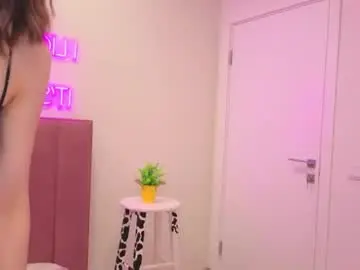 Lili_flowerr  live sex cam