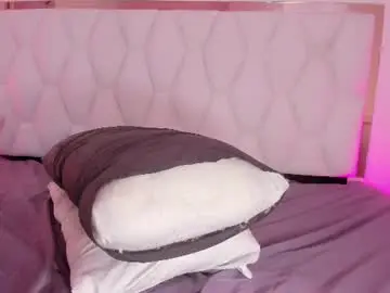 Luna_juicyberry  live sex cam