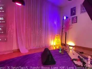 Luna_luuvz  live sex cam