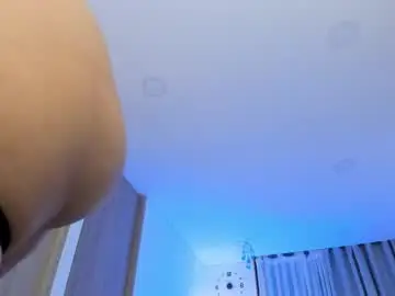 Nikavelvet  live sex cam