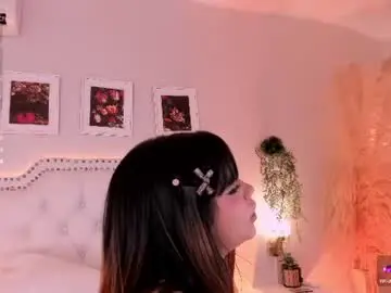 Nikavelvet  live sex cam