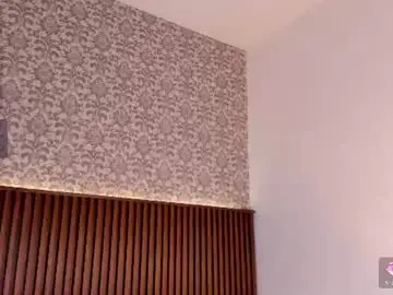 Nikavelvet  live sex cam