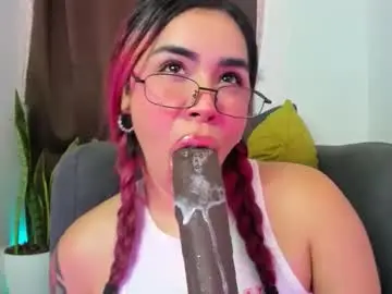 Nyalgasai1  live sex cam