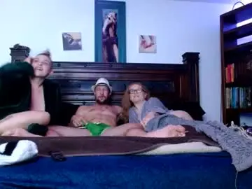 Ravynthorn  live sex cam