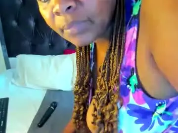 Thickleeyanaxx  live sex cam