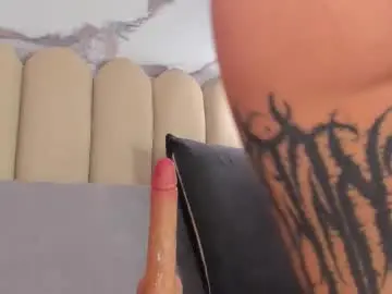 Vittoria__rossi  live sex cam