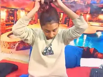 Indiansexybutt4u2luv  live sex cam