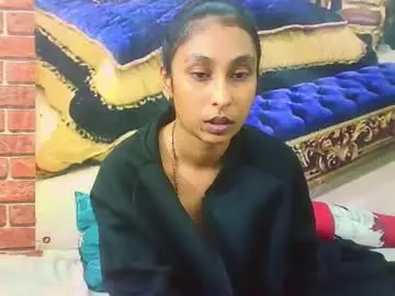 Indiansexybutt4u2luv  live sex cam