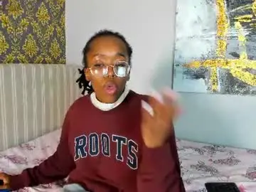 Littleunicorntee  live sex cam