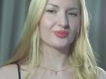 Nadinna999  live sex cam