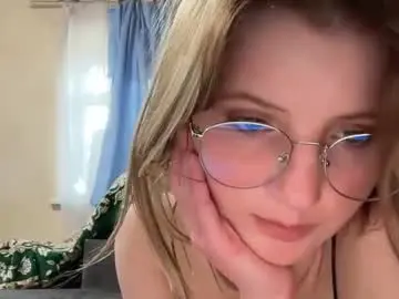 Oktavia7777  live sex cam