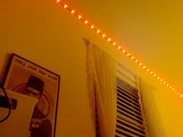 Ambersweet99  live sex cam