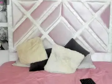 Chhloe69  live sex cam