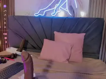 Cristalbroke_tay  live sex cam