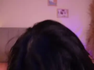 Curvyliciouss  live sex cam