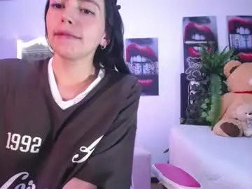 Lika_little3  live sex cam