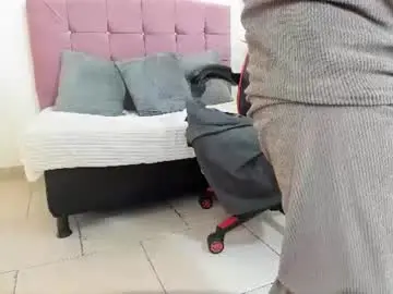Lizzie_williamss  live sex cam