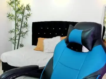 Lizzie_williamss  live sex cam