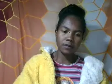 Ravavisoaolivia  live sex cam