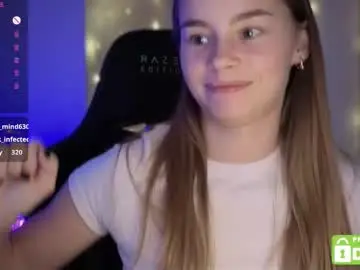 Roxxxie_reid  live sex cam