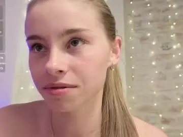 Roxxxie_reid  live sex cam
