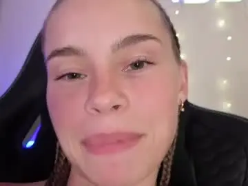 Roxxxie_reid  live sex cam