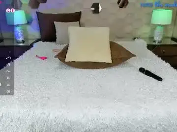 Xlindamilfx  live sex cam
