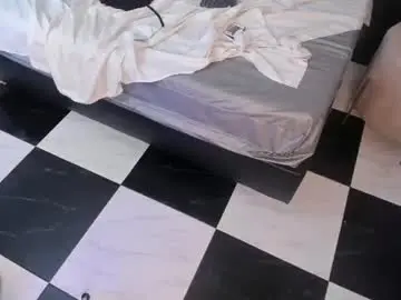 Elizabeth_joness_  live sex cam