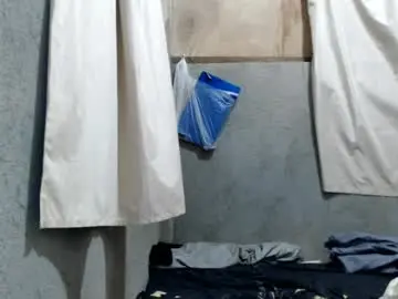 Jinky212  live sex cam
