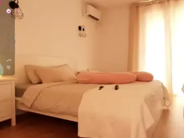 Juicyydrip  live sex cam