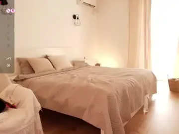 Juicyydrip  live sex cam